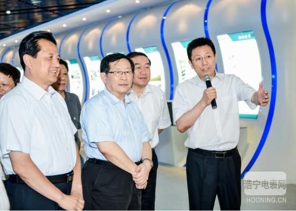 全國政協副主席萬鋼調研許繼集團科技創新工作