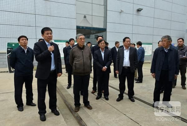“制造強(qiáng)國戰(zhàn)略研究”院士專家組蒞臨許繼考察