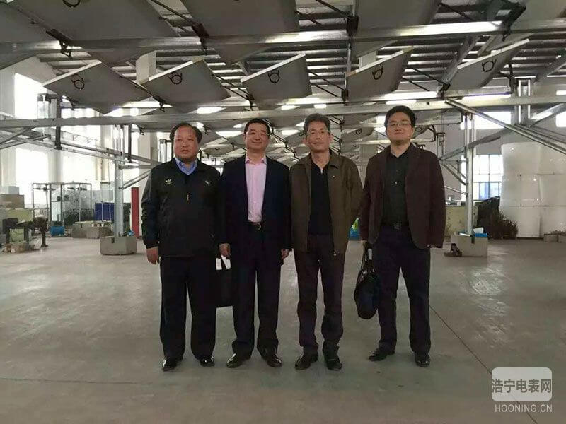 陸總裁一行與同景集團總裁吳建農合影